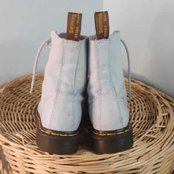 Dr. Martens 1460 Pascal Virginia White Leather Lace Up Combat Boots Size 6 / 37 - Picture 4 of 14